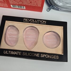 Revolution silicon sponges